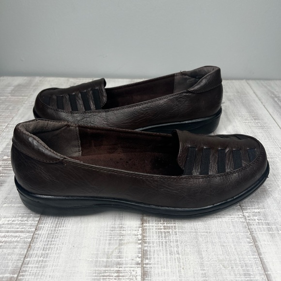 Easy Street Genesis Loafer Flat Brown- Size 8.5 - Picture 11 of 17